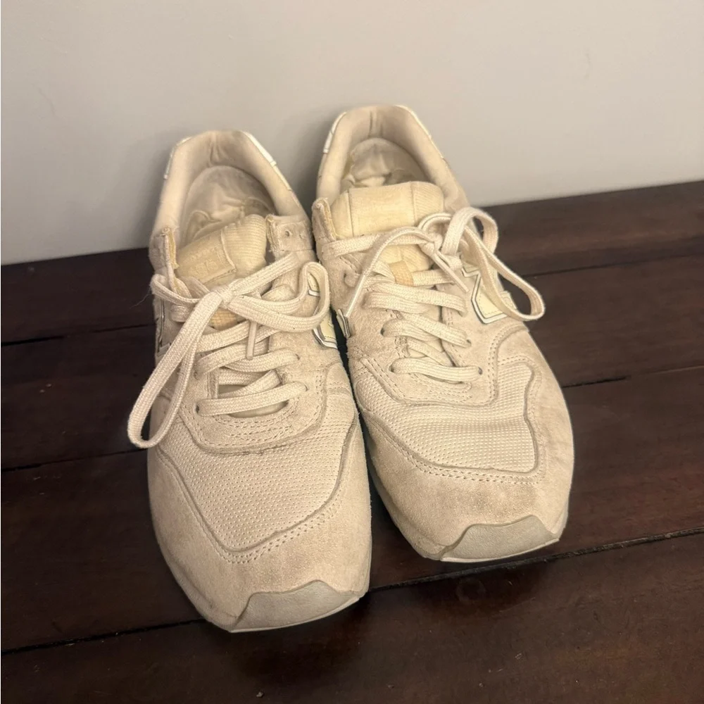 New Balance 696 Women’s Size 8 Beige Suede Sneakers WL696WPB Cream Neutral